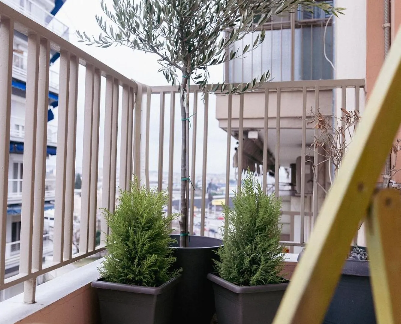 Charming 85Sqm Apartment With Panoramic City-Views 塞萨洛尼基